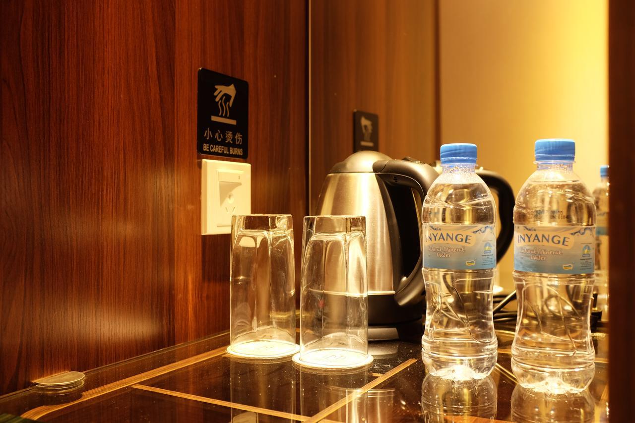 Dmall Hotel Kigali Buitenkant foto