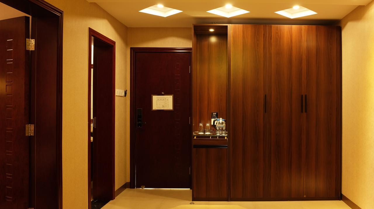 Dmall Hotel Kigali Buitenkant foto